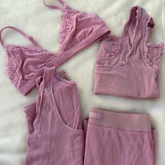 SKIMS Tops - Skims Petal pink 4 PC BUNDLE